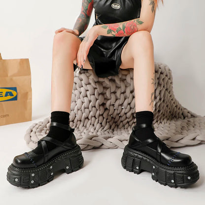 Punk Style Flat Platform Shoes Rivet Buckle Strap Mary Janes Cross Belt Black Leather Thick Bottom Shoes Women Sandals Summer