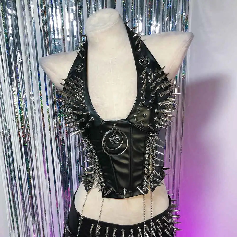 Goth Top Y2K Clothes Women's Tanks Emo Clothing Gothic Boho Tops with Spikes Punk Rock Teens Festival Spiked Bra Grunge T shirt