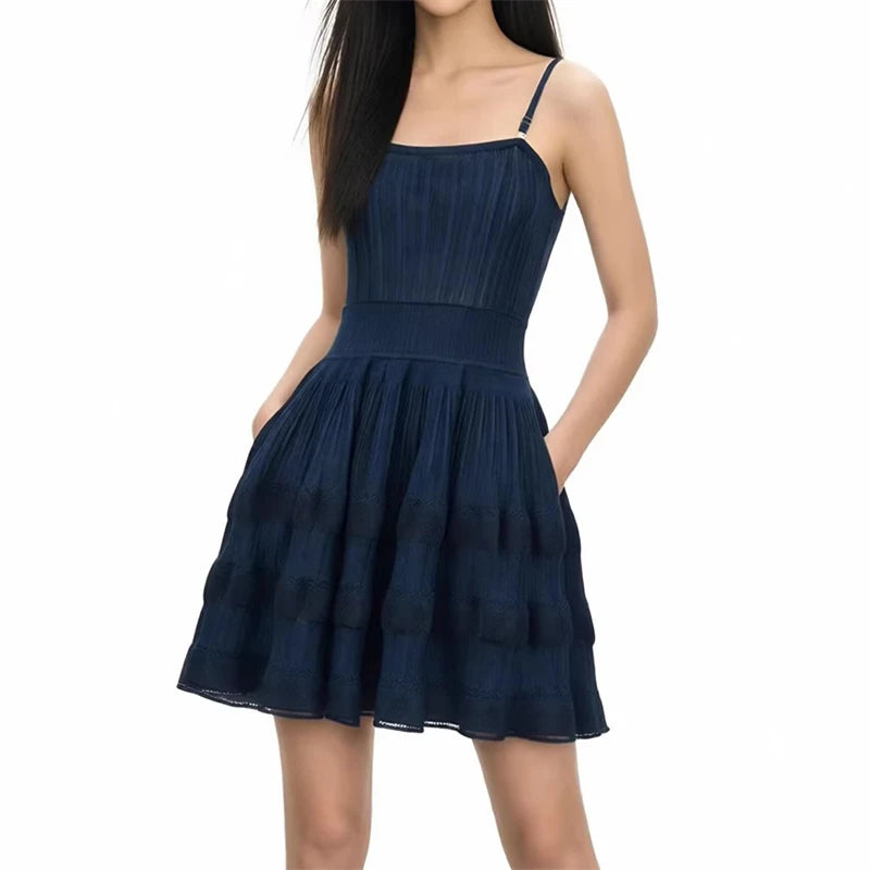 2026 Summer New Women's Breathable Pleated Suspender Dress, High-Quality Fashionable Casual Vacation Fitted A-line Knit Skirt