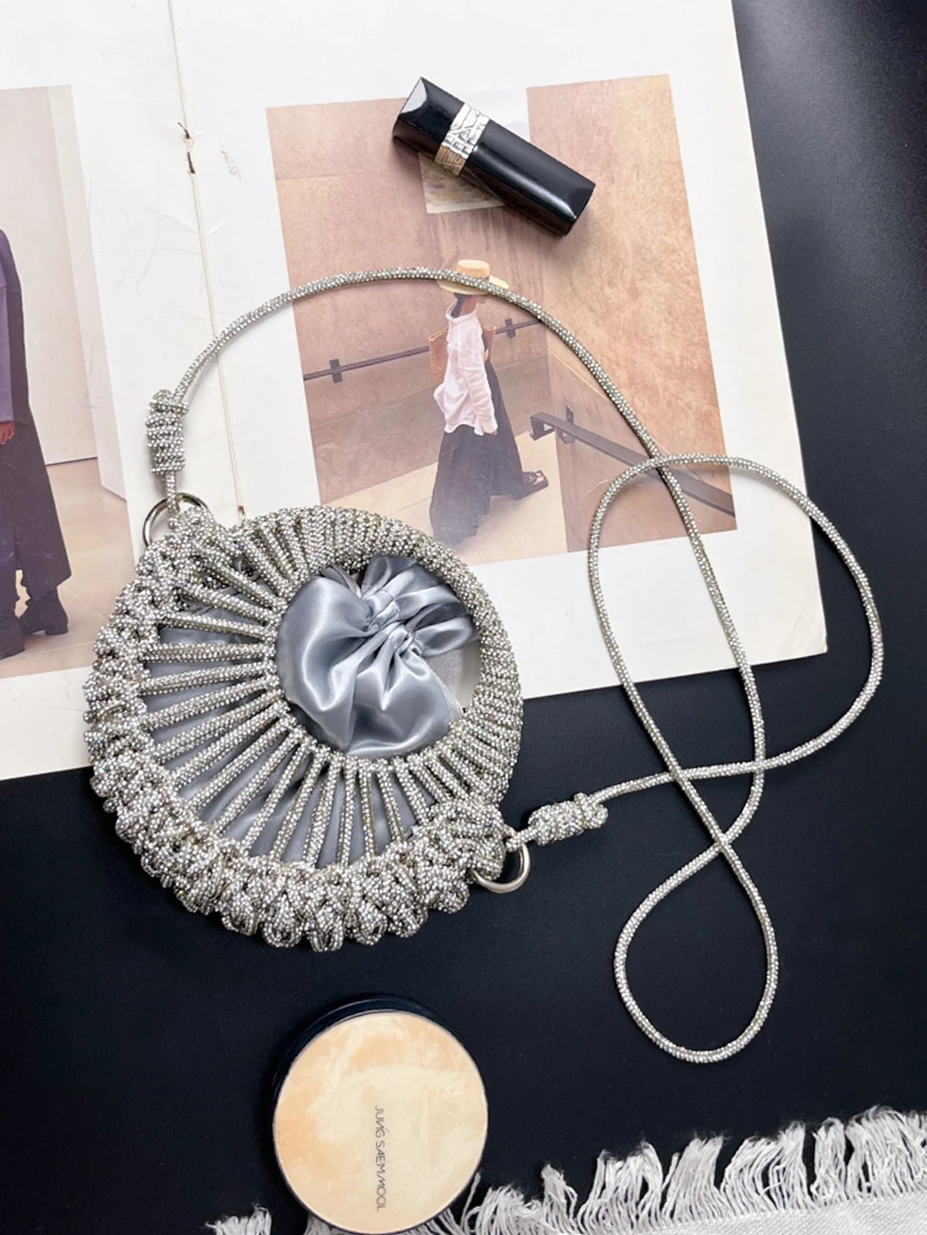 Niche design full diamond shiny small round bag for women 2025 socialite dinner bag casual versatile handbag rhinestone bag