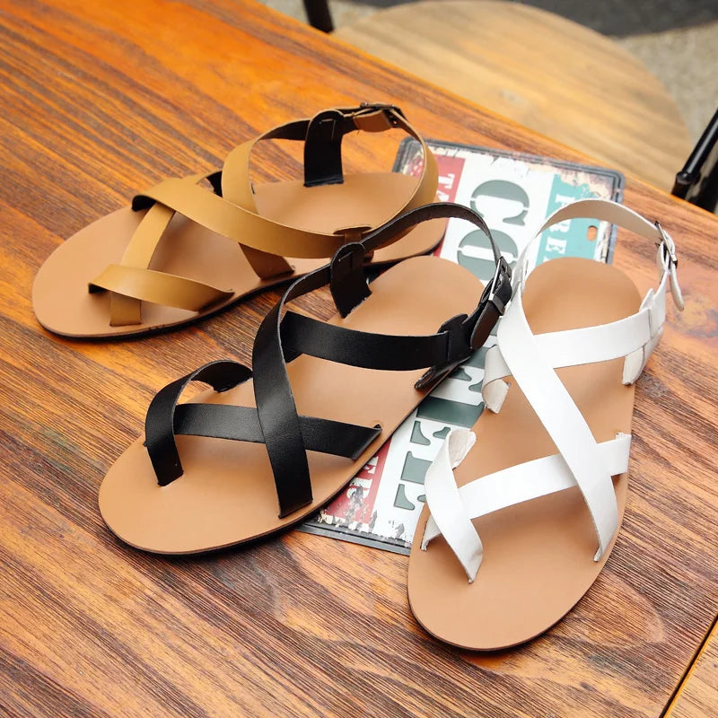 New Summer Men Sandals Leather Vintage Flat Heel Solid Buckle Beach Gladiator Sandals Shoes Breathable Men Flip Flops Sandals