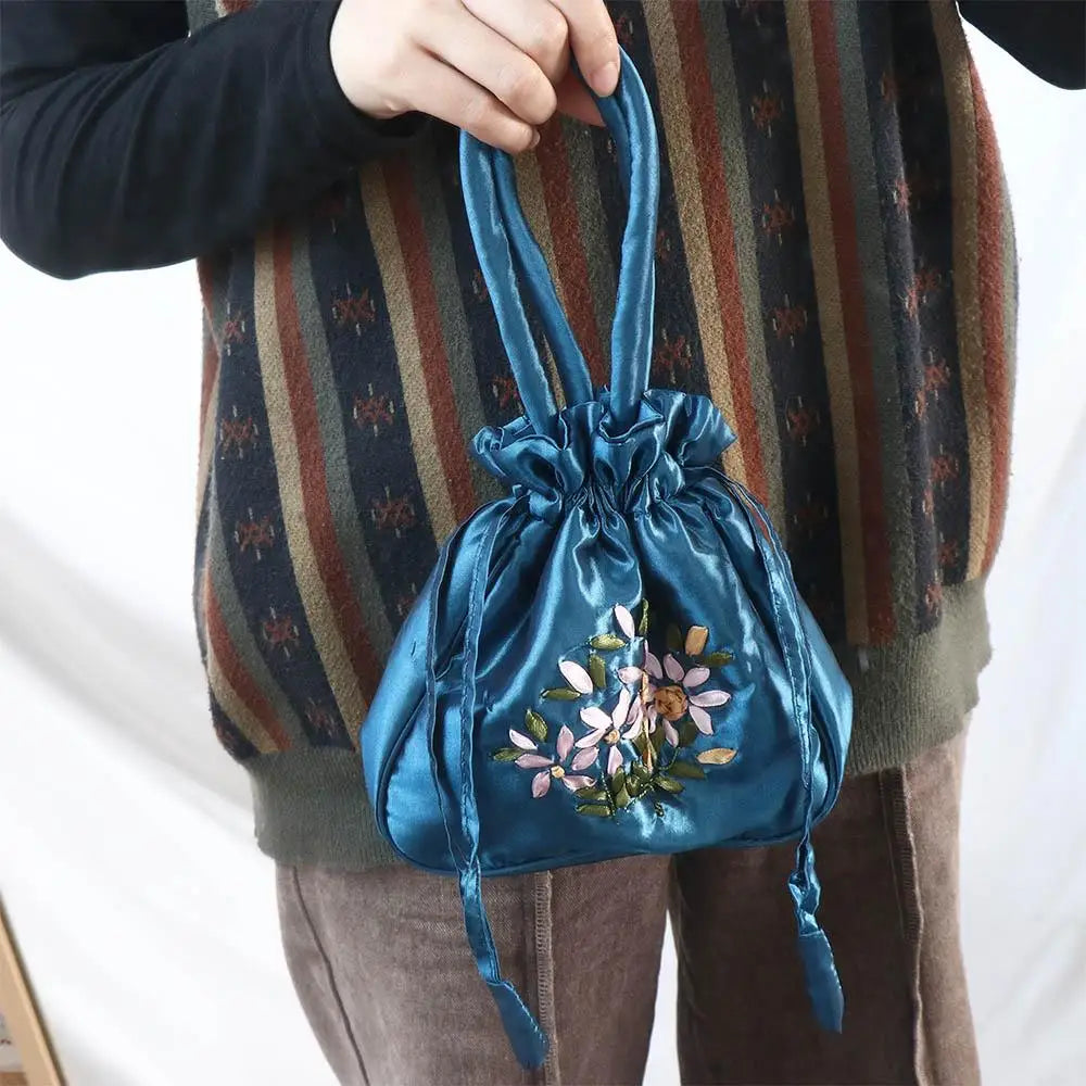 Satin Silk Hanfu Drawstrings Bag Leaf Ethnic Style Embroidery Flower Handbag Cosmetic Makeup Bag Mommy Bag Small Purse Wallet