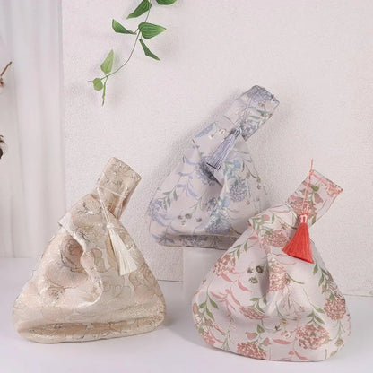 Bags Lunch Bag Temperament Cosmetic Bag New Chinese Style Handbag Cheongsam Accessories Tassel Knot Wrist Bag Small Item Pouch