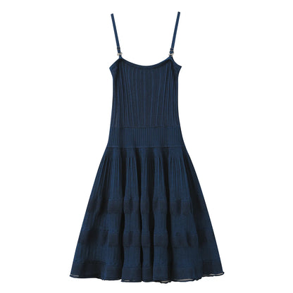 2026 Summer New Women's Breathable Pleated Suspender Dress, High-Quality Fashionable Casual Vacation Fitted A-line Knit Skirt