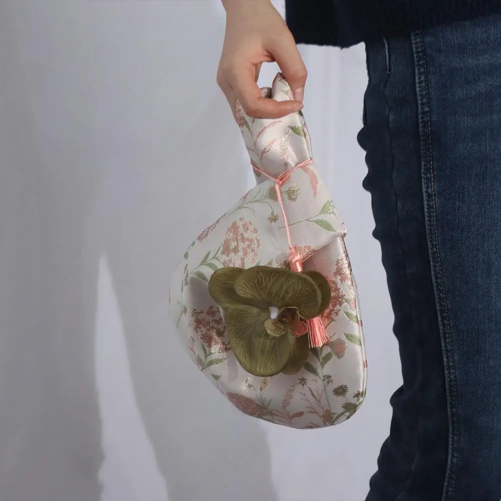 Bags Lunch Bag Temperament Cosmetic Bag New Chinese Style Handbag Cheongsam Accessories Tassel Knot Wrist Bag Small Item Pouch