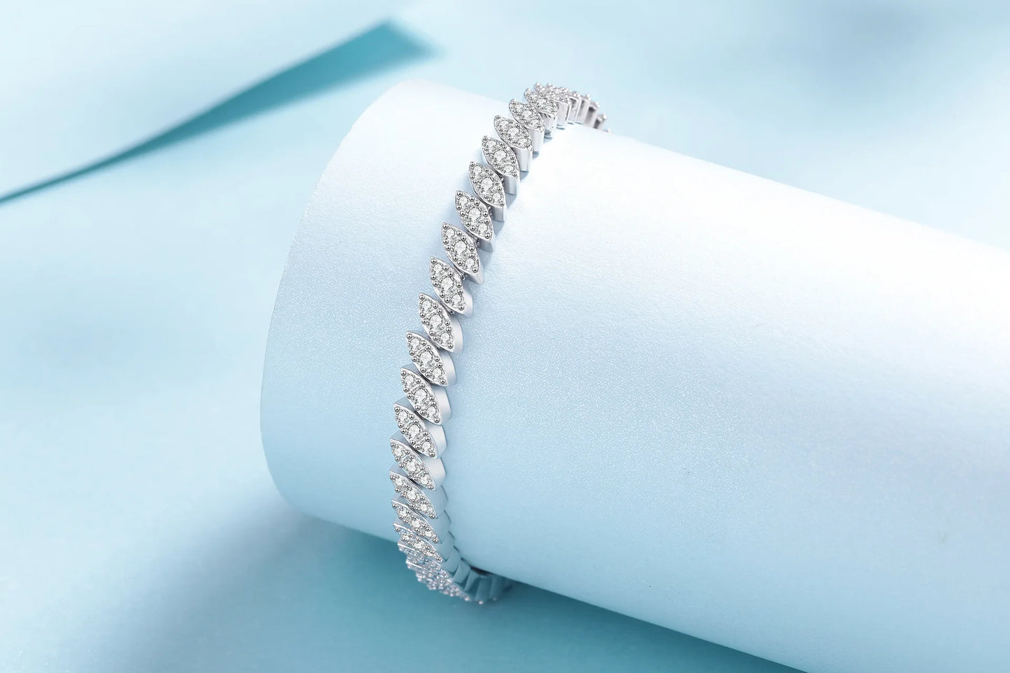 Classic Full Diamond Light Luxury Fashion Bracelet Women Moissanite PT950 Platinum Exquisite Craftsmanship, Long-lasting & Shiny